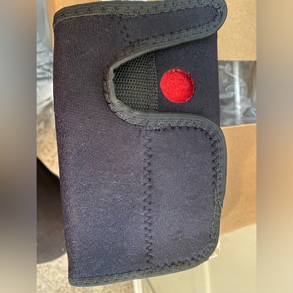 NWOT- Bell-Horn Wrist Wrap, size: Universal, black, New Not in Box - Picture 3 of 5